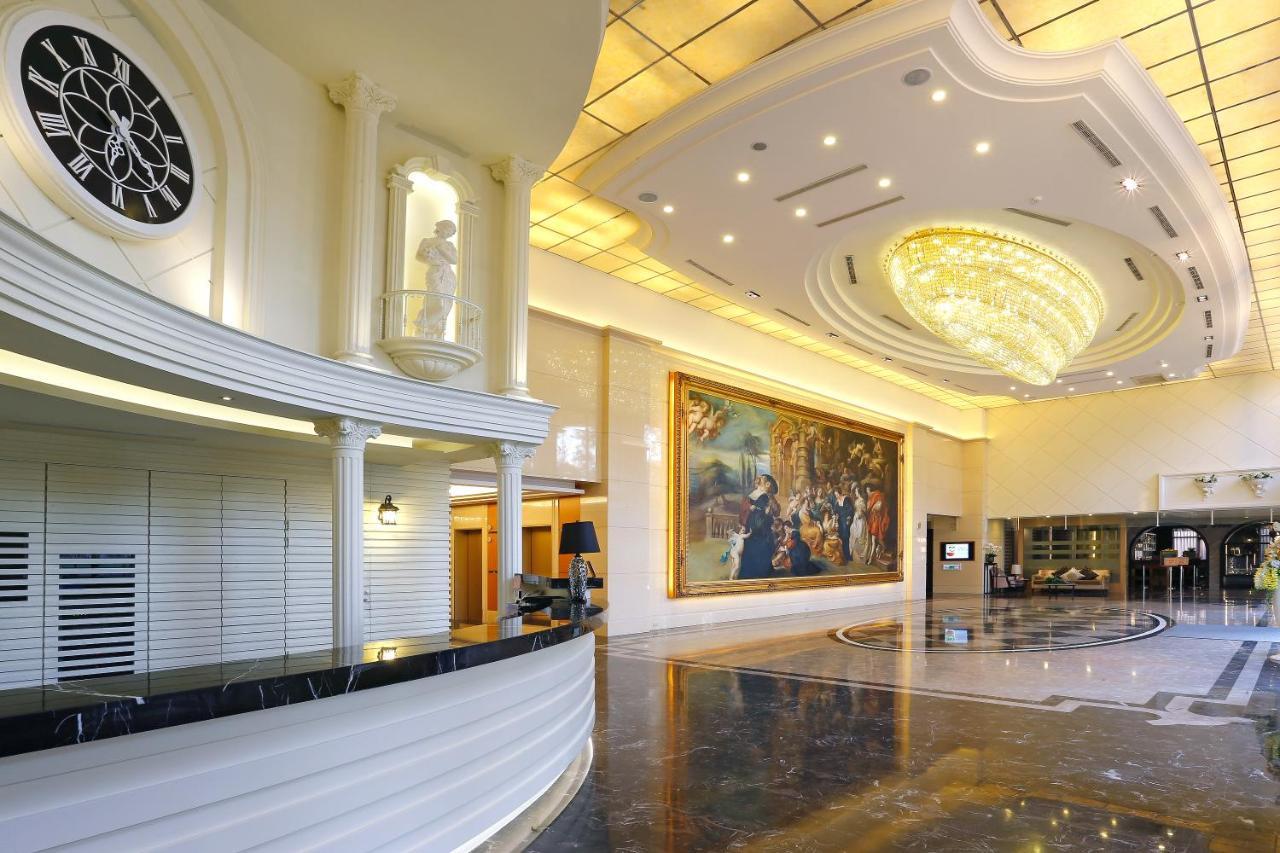 Golden Tulip - Aesthetics Hotel Zhunan Bagian luar foto
