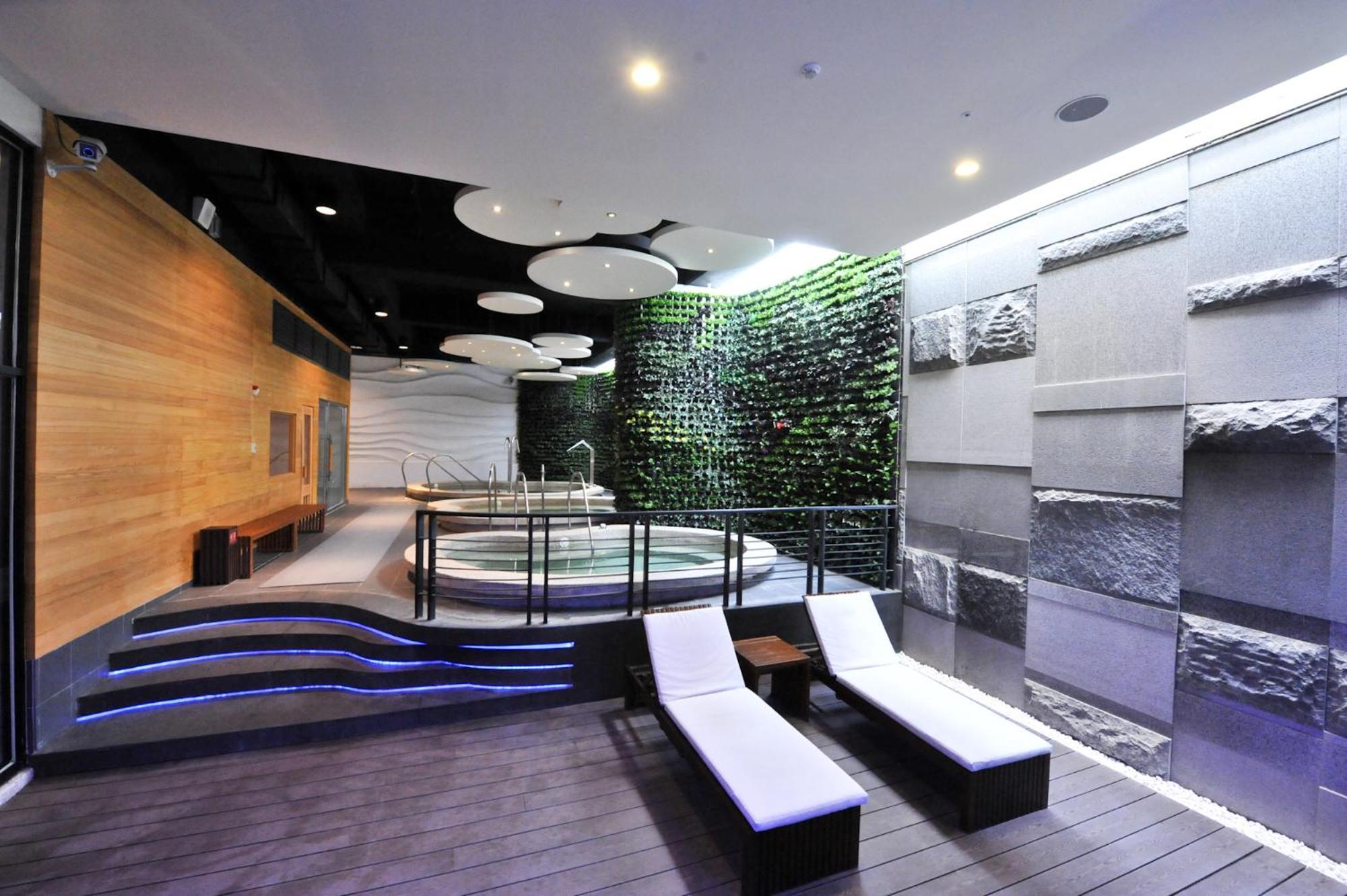 Golden Tulip - Aesthetics Hotel Zhunan Bagian luar foto