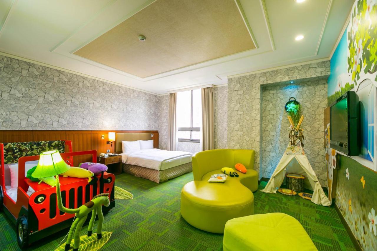 Golden Tulip - Aesthetics Hotel Zhunan Bagian luar foto
