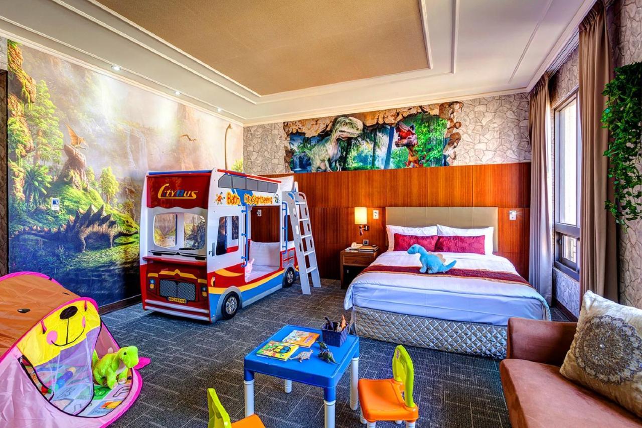 Golden Tulip - Aesthetics Hotel Zhunan Bagian luar foto