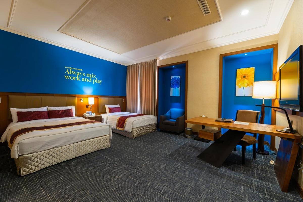 Golden Tulip - Aesthetics Hotel Zhunan Bagian luar foto