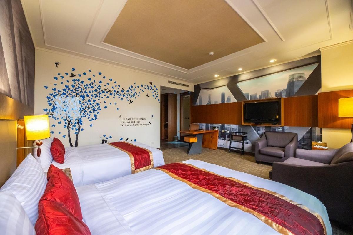 Golden Tulip - Aesthetics Hotel Zhunan Bagian luar foto