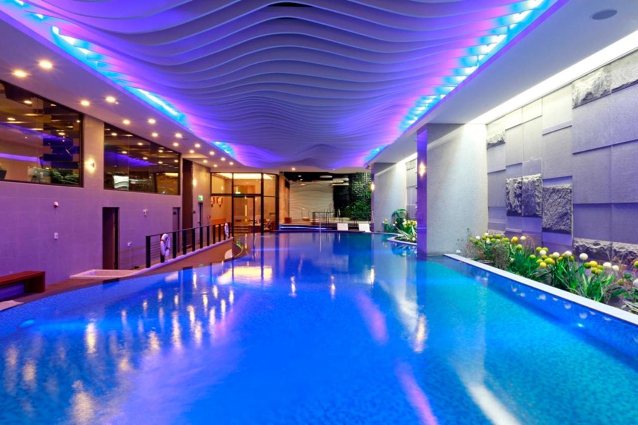 Golden Tulip - Aesthetics Hotel Zhunan Bagian luar foto