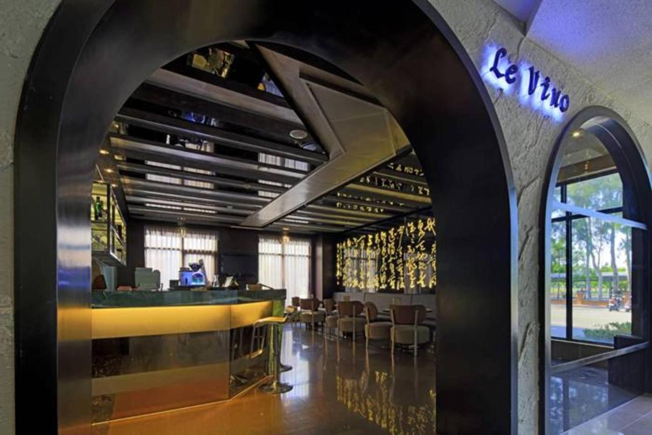 Golden Tulip - Aesthetics Hotel Zhunan Bagian luar foto