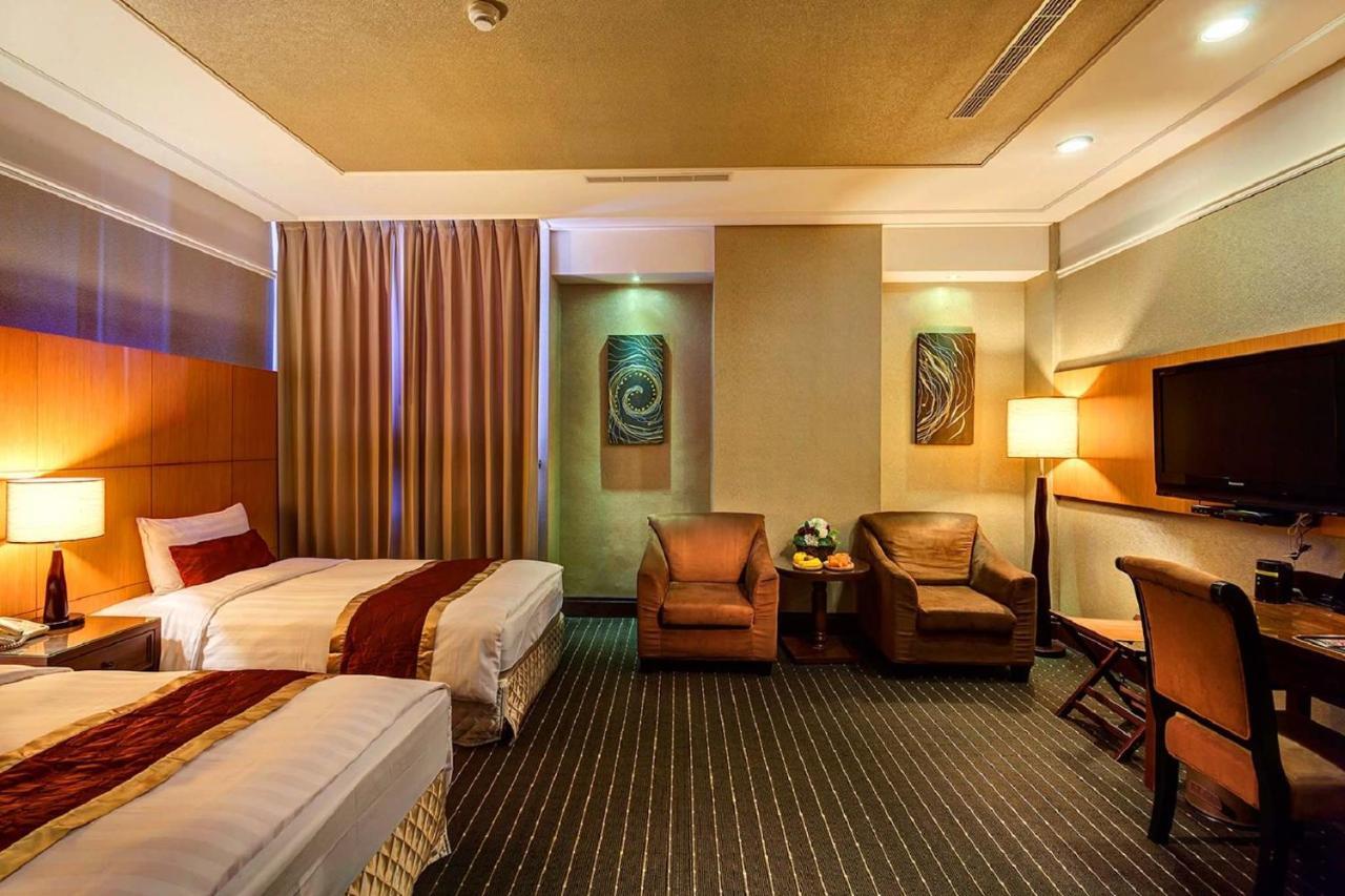Golden Tulip - Aesthetics Hotel Zhunan Bagian luar foto